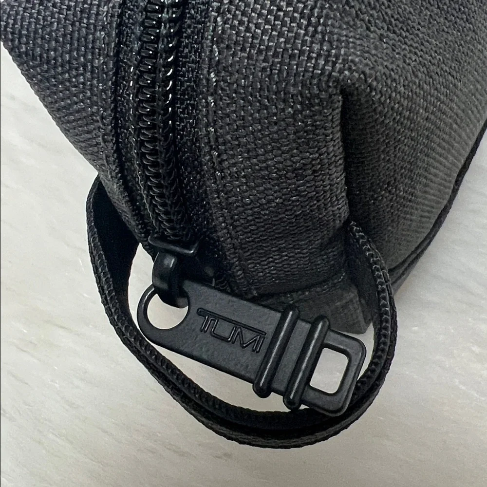 Tumi Men's Black Toiletry Bag -Compact Travel Dopp Kit